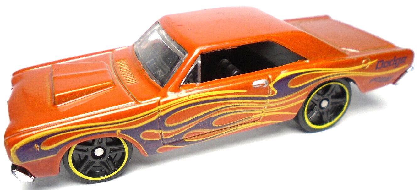 2017 HOT WHEELS '68 DODGE DART ORANGE 1:64 DIECAST 2 7/8" CAR W PURPLE & YELLOW