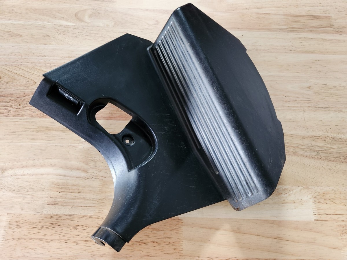 51 43 8 189 733 oem Bmw E46 3 series black plastic Foot rest in