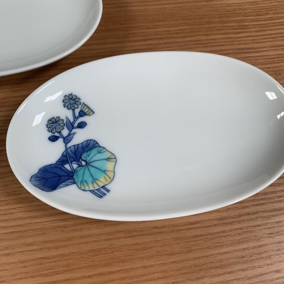 Imari ware Hataman Toen Five herbs flower ellipse small plate 5pattern