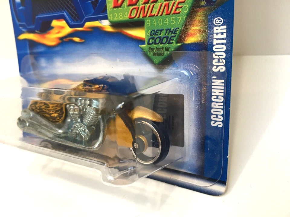 2002 Hot Wheels SCORCHIN' скутер мотоцикла золото/черный коллекционер 197 - Изображение 2 из 4