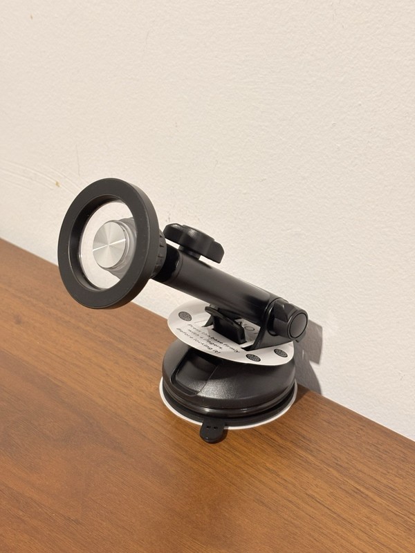 MagSafe Car Mount for iPhone