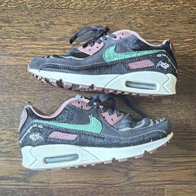 Nike Air Max 90 Low Top Lace-Up Cushioned Sneakers Black Green Pink