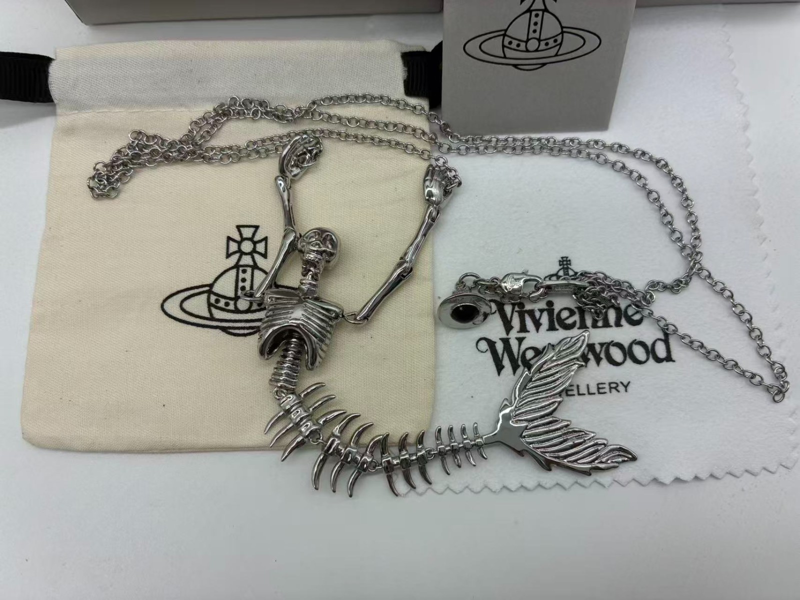 Vivienne Westwood Ariel Esqueleto Sirena Calavera Collar Plata N85261