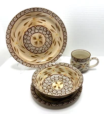 TEMPTATIONS by Tara Brown Old World 16 Piece Dinnerware Set--Service For 4--NEW