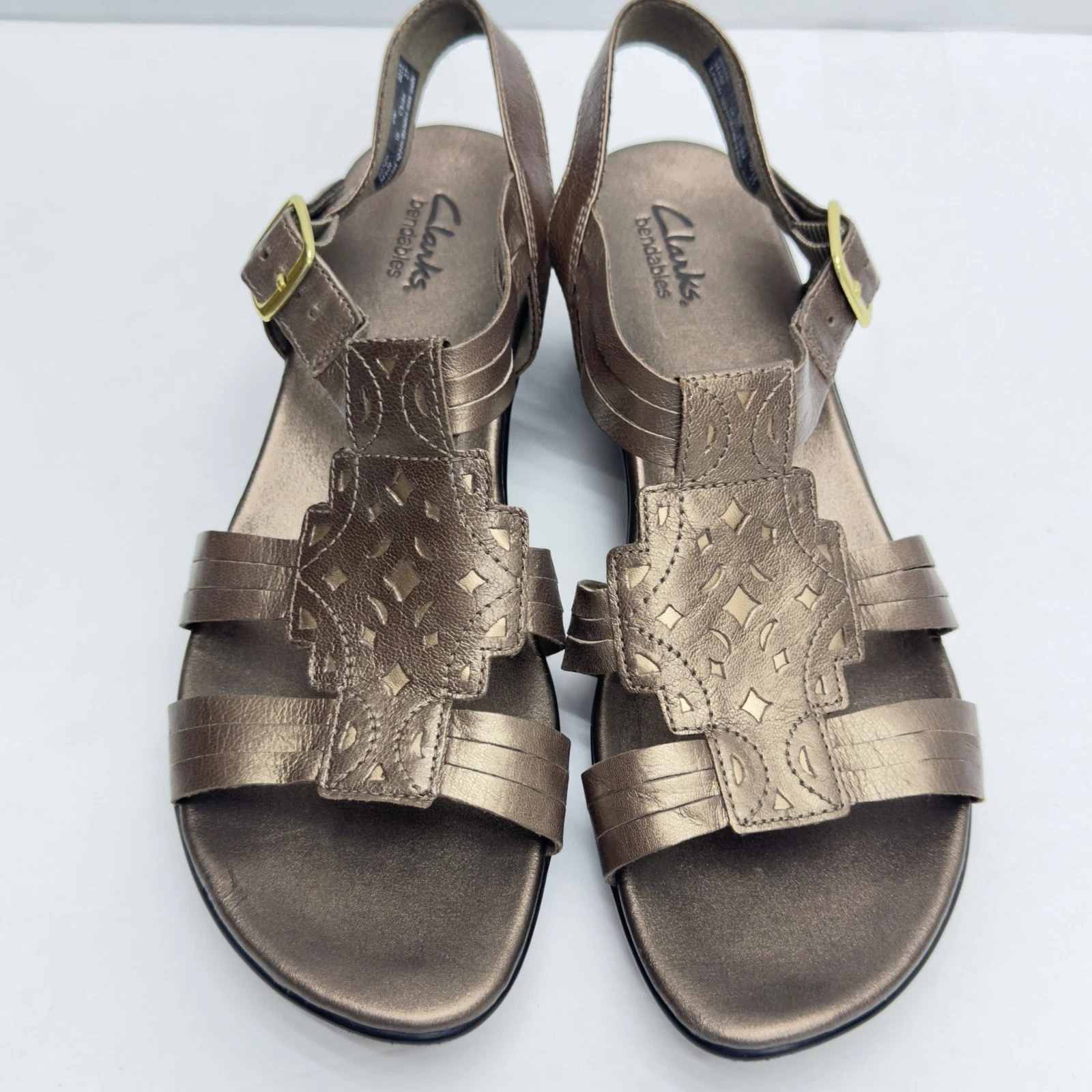 Sandali Clarks Bendables in pelle bronzo cinturino comodo con fibbia 9W