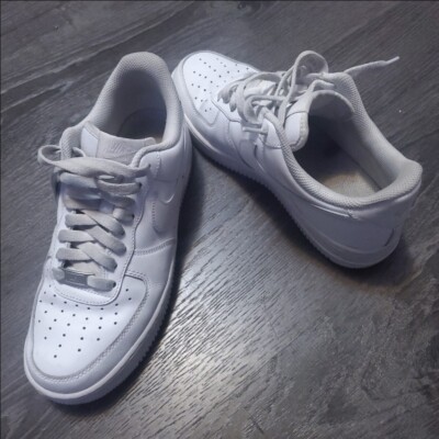 Size 9.5 - Nike Air Force 1 Low White 2018 DD8959-100 W