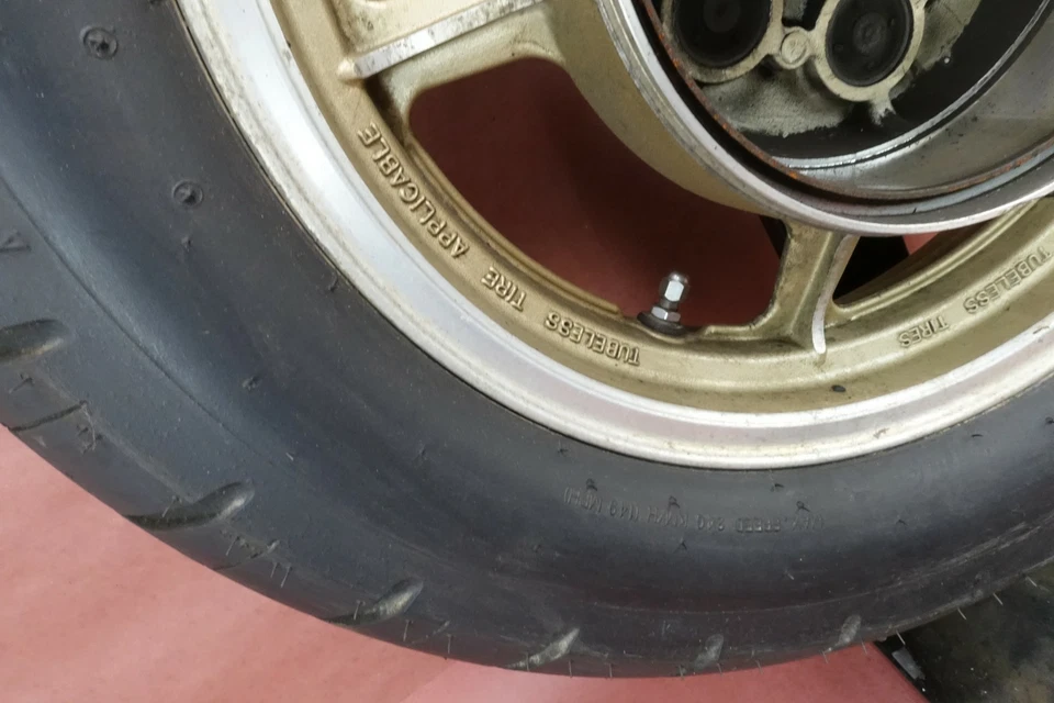 1986-1999 Yamaha VIRAGO 1100 XV1100 Rear Wheel Rim Tire 140/90-15 - Image 3 of 4