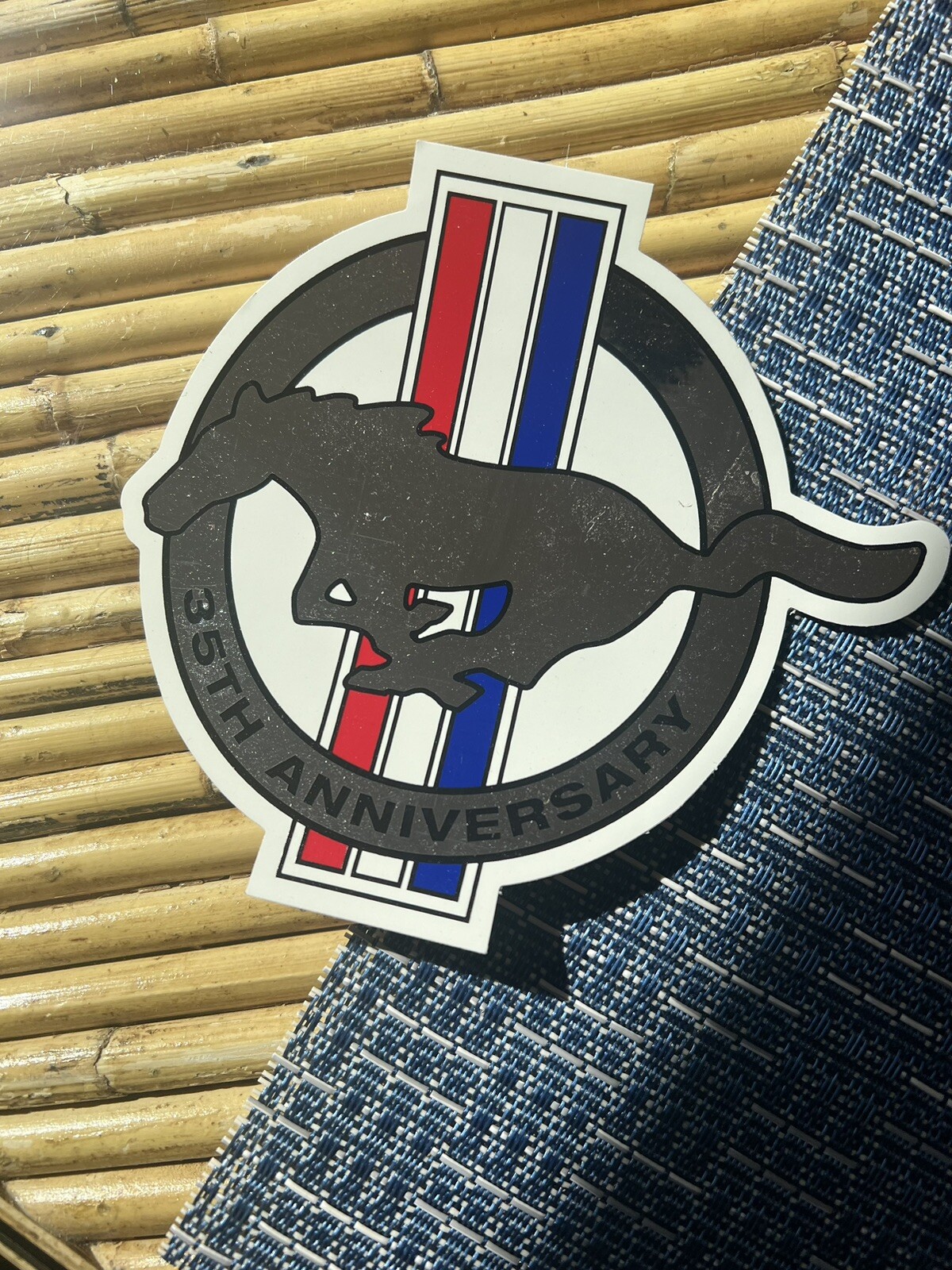 Ford Mustang 1999 35th Anniversary Original Box Gift Set w/ Chronicle Book ~ NOS - Picture 6 of 10