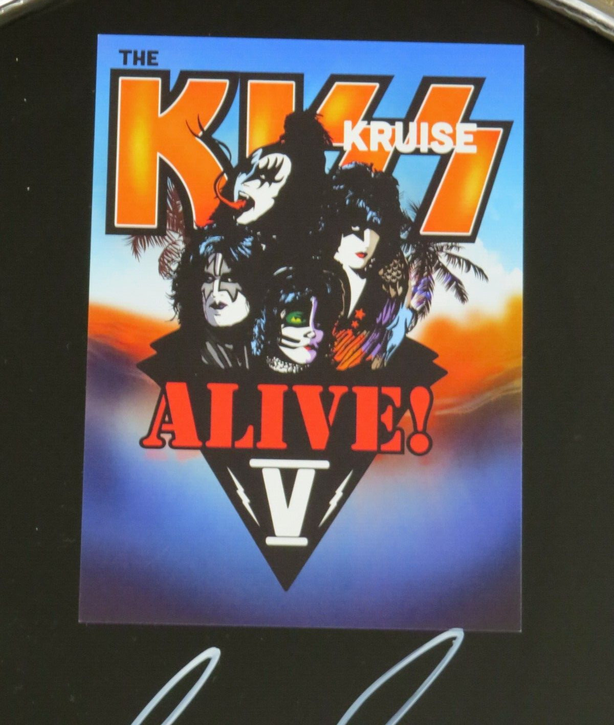 KISS ERIC SINGER AUTOGRAPHED DRUMHEAD KISS KRUISE V