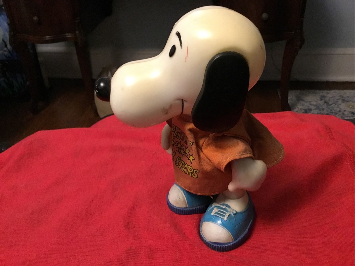 2)Snoopy vintage soft vinyl doll figure 1958 1966 peanuts Syndicate Gym& Tennis