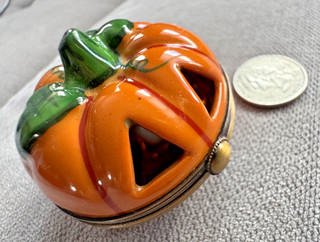 GR Limoges Peint Main Trinket Box Halloween Jack O Lantern Pumpkin UNIQUE RARE