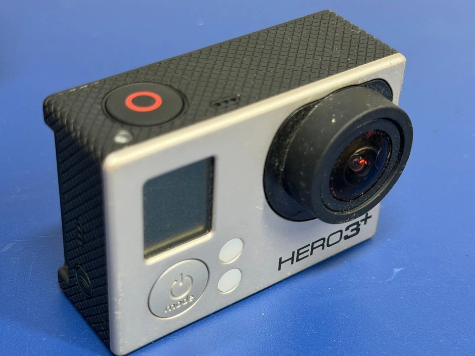 GoPro HERO3+ Action Camera with Waterproof Housing and 64GB Card - Image 4 of 4