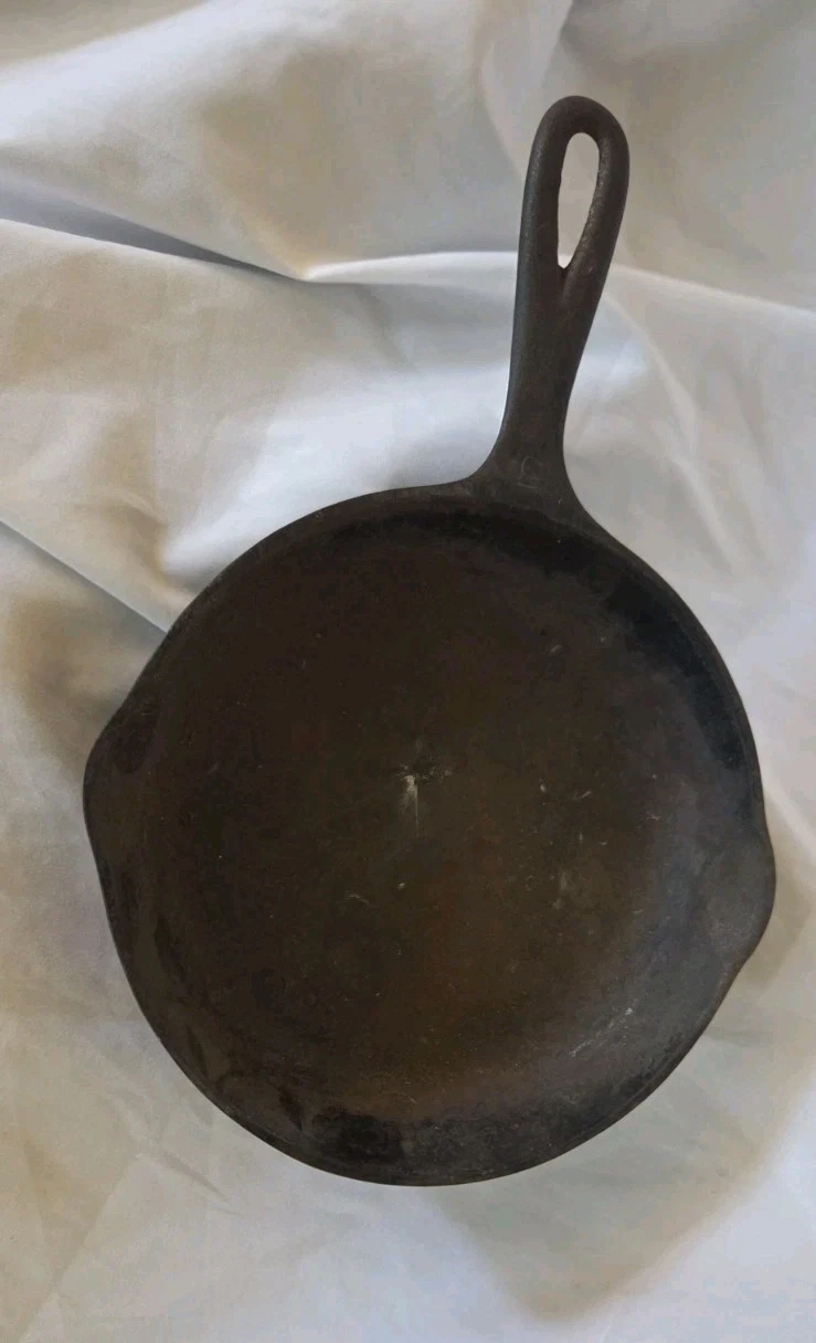 Wagner Ware Sidney O 1055H Cast Iron Skillet 8" — Rusty, Needs Restoration