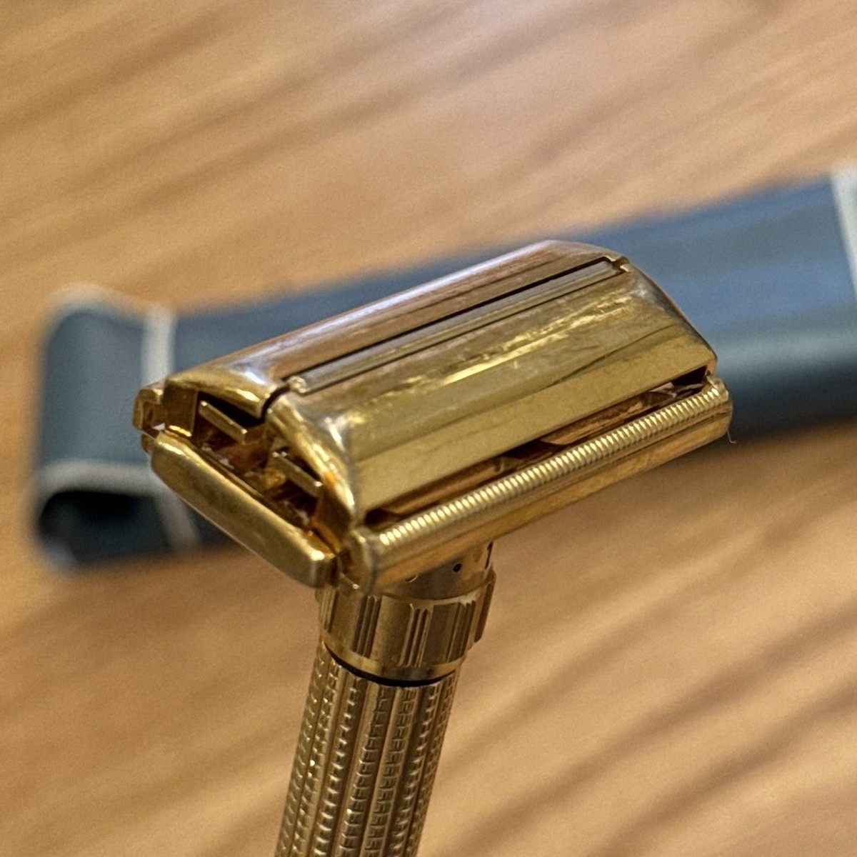 Vintage 1960 Gillette Toggle Adjustable Gold Safety Razor F4 With