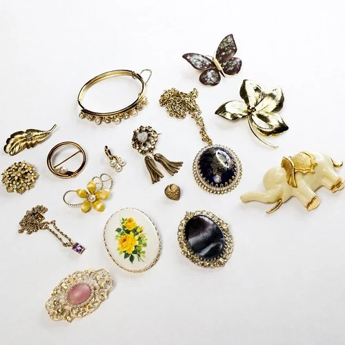 16 Pcs Vintage And Antique Styles Jewelry Lot Costume Pearl Butterfly Gold Tone