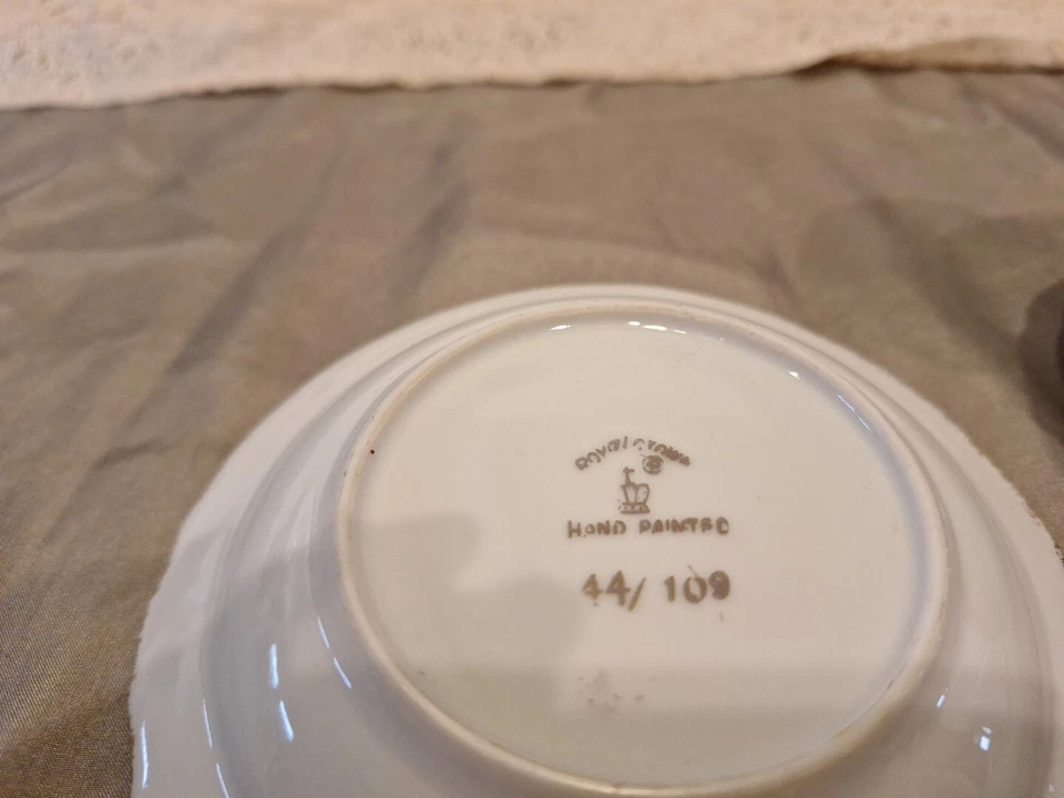 Royal Crown Derby Water Picture & Bowl Floral & Dourado Tamanho Infantil Casa de Bonecas - Imagem 4 de 4