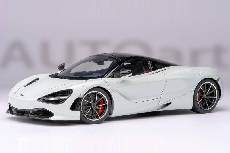 AUTOart McLaren 720S Silica White 76069