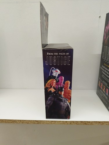 DC Direct Alex Ross Justice League Modellino da collezione Parasite - Foto 3 di 6