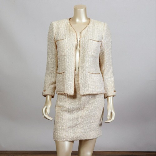 Chanel Tweed Skirt Suite, Printemps-ete 1999 collection.