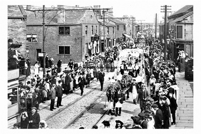 pt4984 - Bramley procession passing Bell Lane , Yorkshire - photo 6x4