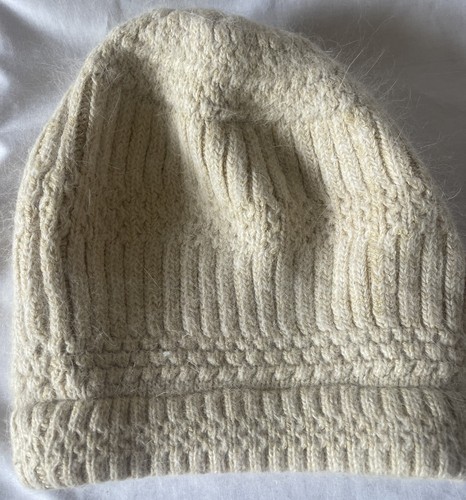 VINTAGE SOFT BLEND KNIT SLOUCH BEANIE, OFF WHITE, NWOT Never Worn MINT! - Picture 3 of 8