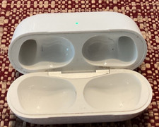 Apple Airpods Pro A2083 CASE/Charger A2190 Genuine Apple Case ONLY