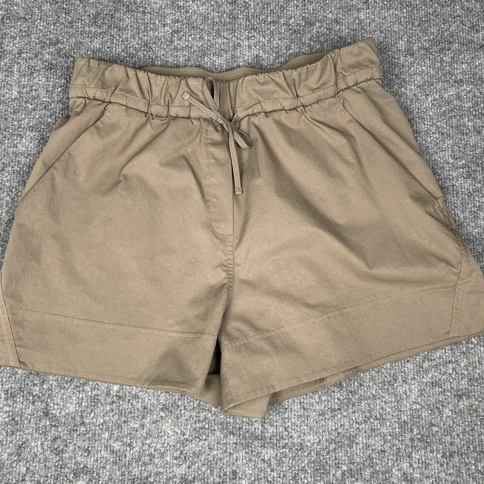 Lululemon Cinchable Waist High-Rise Woven Shorts 3.5’’ Womens M Nomad Brown