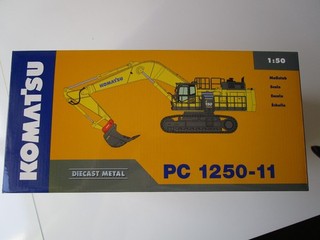 1:50 Komatsu Excavator PC1250 11 Lehnhoff Quick Coupler NZG 9992