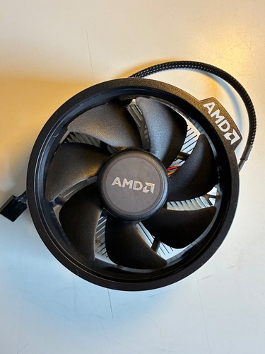 AMD Wraith Stealth Boxed Kühler für AM4 AM5 Ryzen CPUs - 65 Watt PWM Lüfter