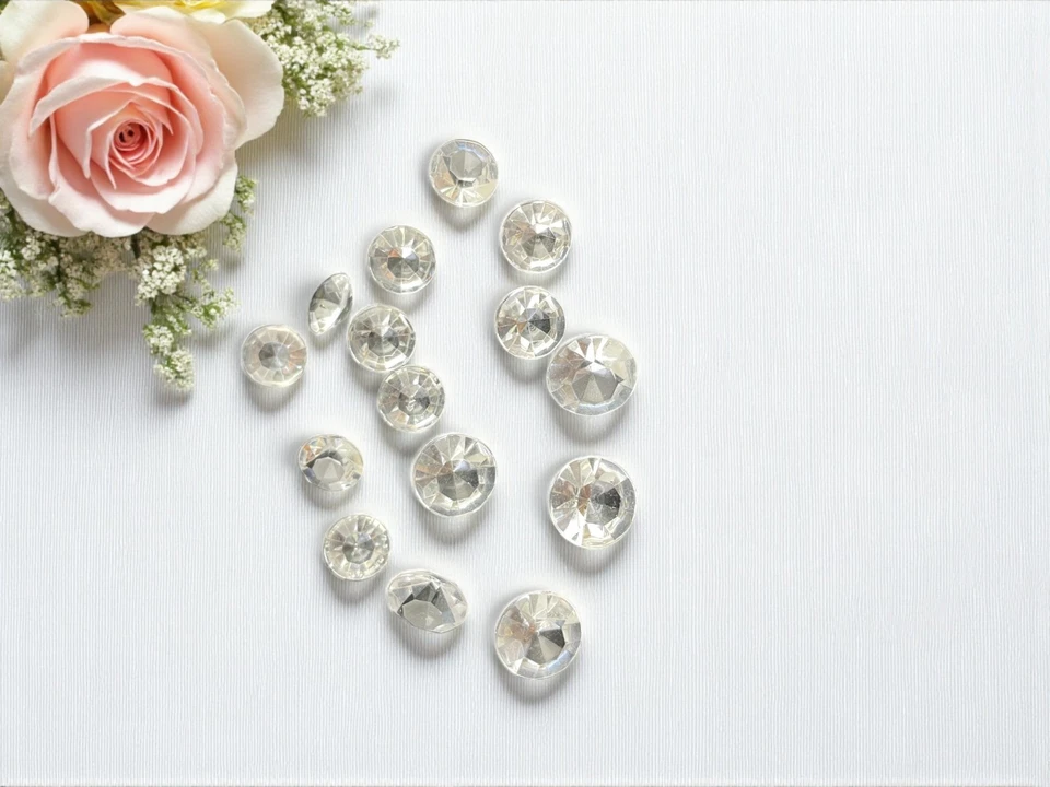 AL POR MAYOR - LOTE DE 6 Cuentas Acrílicas Diamantes Dispersas Florero Rellenos Boda Foto 3 de 3