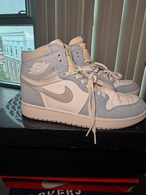 Nike Air Jordan 1 Retro High OG Hyper Royal Blue Size 8.5