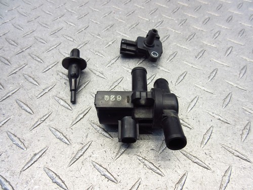 2006 04-09 Yamaha FZ6 FZ6R FZ6RC Air Cut Off Valve Pressure Sensor MAP MAF - Picture 5 of 12
