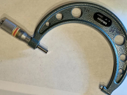 Mitutoyo 103-219 Outside Micrometer 4-5 in 0.0001 Ratchet