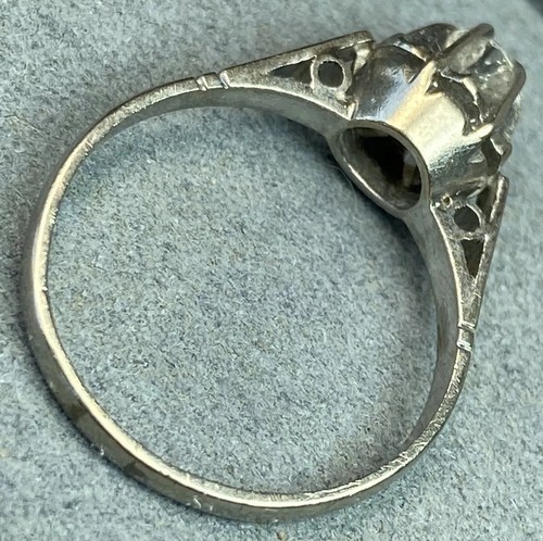 Vintage Diamond Ring Estate Fine Jewelry Pre-Owned Platinum 7.75 Buttercup-Set - Picture 19 of 24