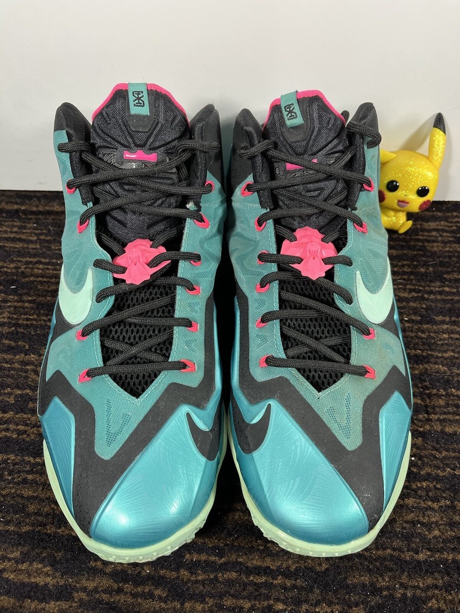 Nike LeBron XI \