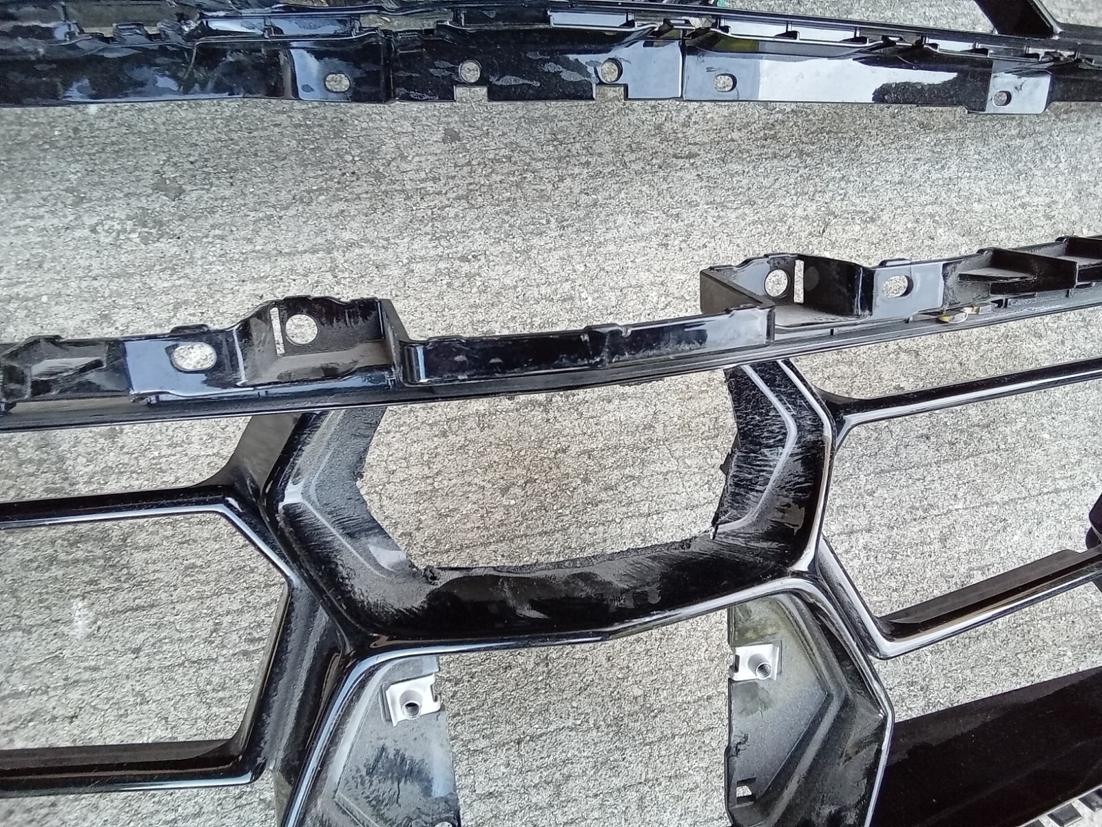 19-21 Lamborghini URUS front bumper Upper Grille Glossy Black 4ML807639BY9B OEM
