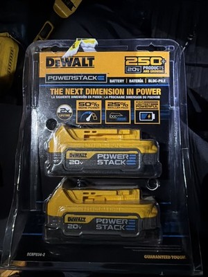 SEALED 2 Pack GENUINE Dewalt 20V Powerstack 1.7 Ah TWO OEM Battery DCBP034-2