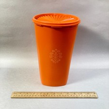Tupperware 10 1/2 Snack Canister Servalier St...