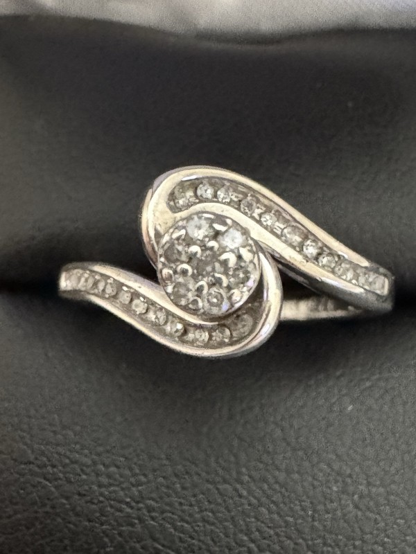 Sterling Silver ~1/4CTW Diamond Cluster Bypass Ring Size 7.5