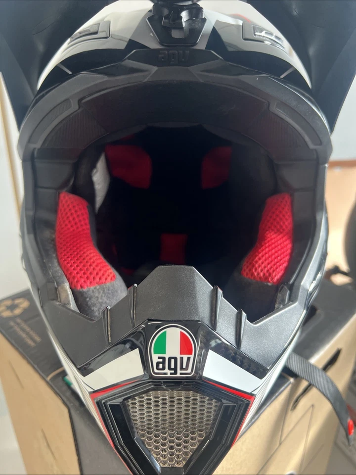 Casco de carbono AGV AX-8 talla M rojo/blanco/negro 57-58 Foto 4 de 4