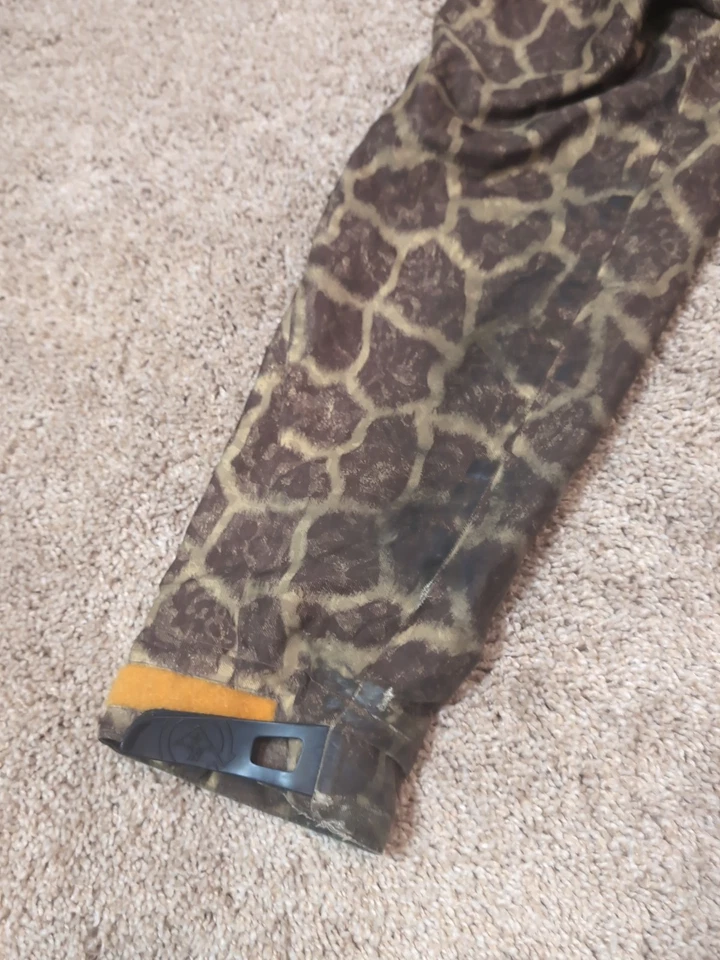 Abrigo de lluvia Lifted Research Group para hombre talla L estampado de jirafa USADO pero en buen estado LRG Foto 4 de 4