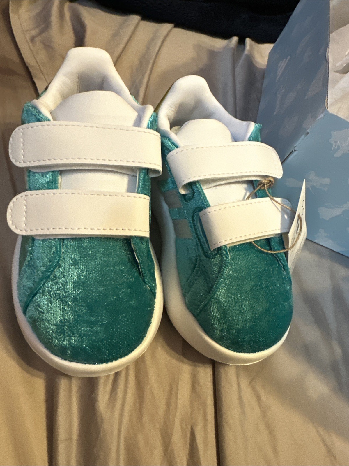 adidas disney shoes kids girls Size 8k adidas disney shoes kids girls Size 8k