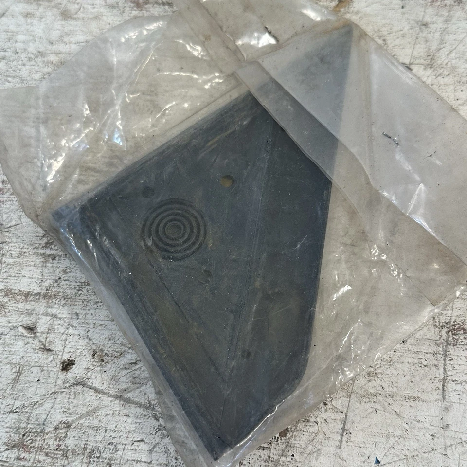 Nuevo Original OEM Nissan 96314D1101 Protector Esquina Derecha Puerta Sello Versa Foto 4 de 4