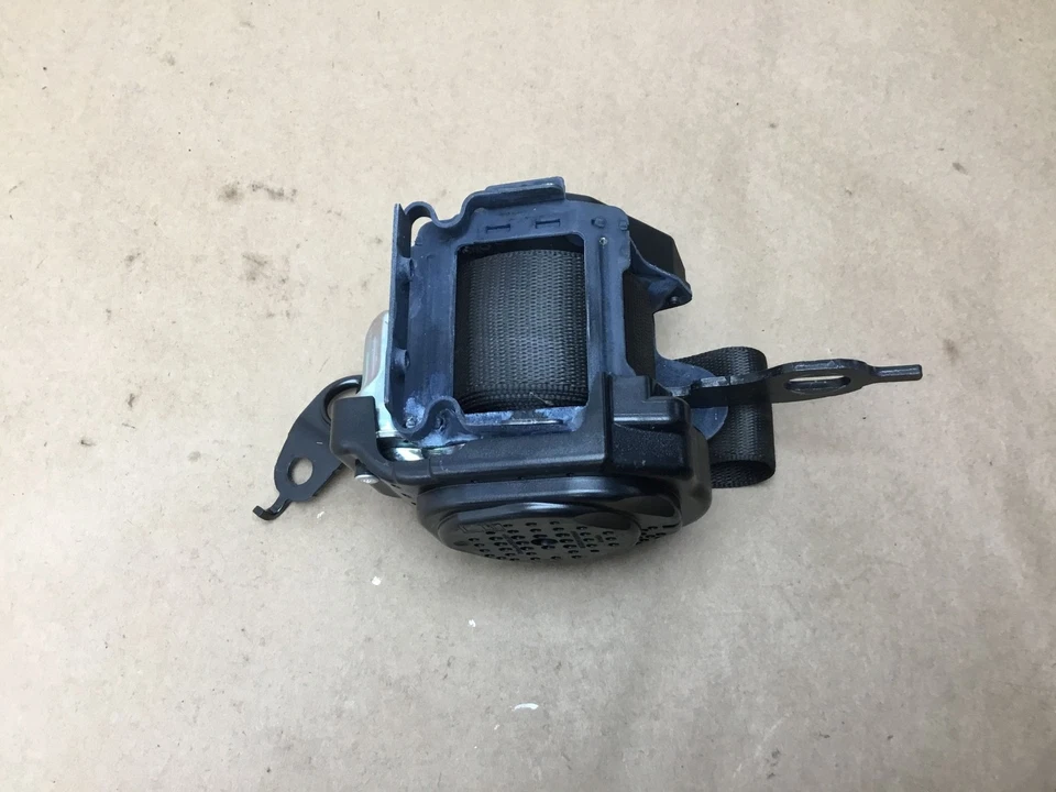 Retractor cinturón seguridad conductor trasero izquierdo bmw m5 f90 2018 18-20:O Foto 3 de 4