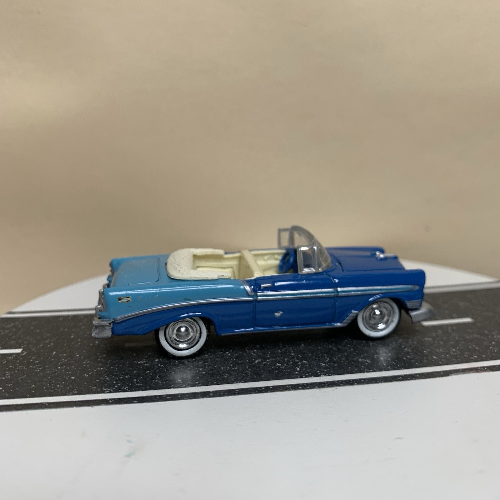 Johnny Lightning Tri-Chevy 1956 Chevy Bel Air Convertible Blue Two-Tone 1:64 NM