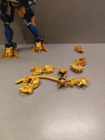 LEGO BIONICLE TITANS 8734 Brutaka Incomplete
