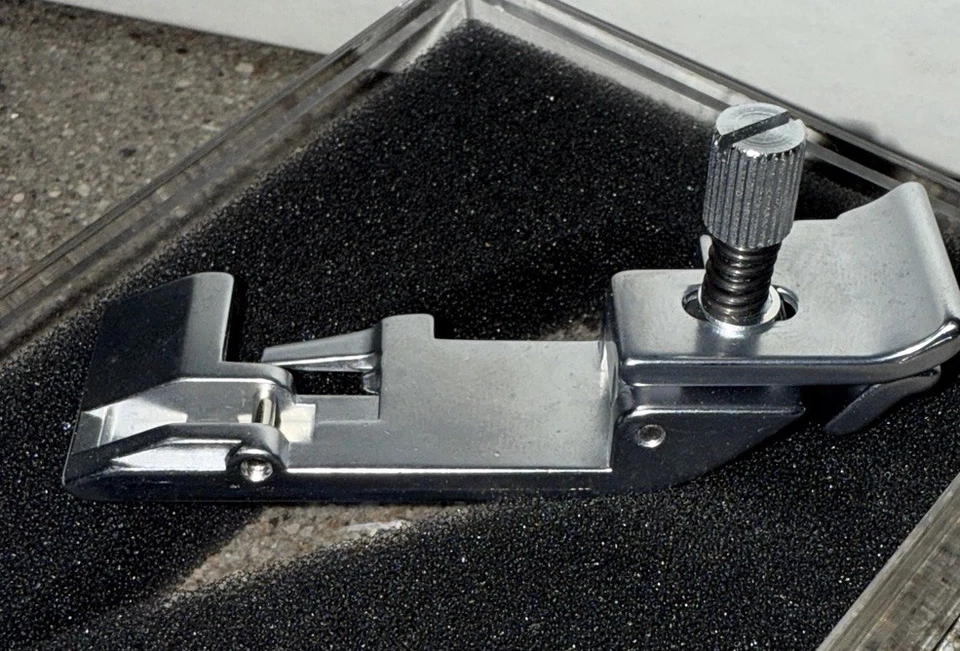 Authentic Pfaff Hobbylock Serger ELASTIC GATHERING FOOT 780 Series-NEW Old Stock - Image 3 of 4