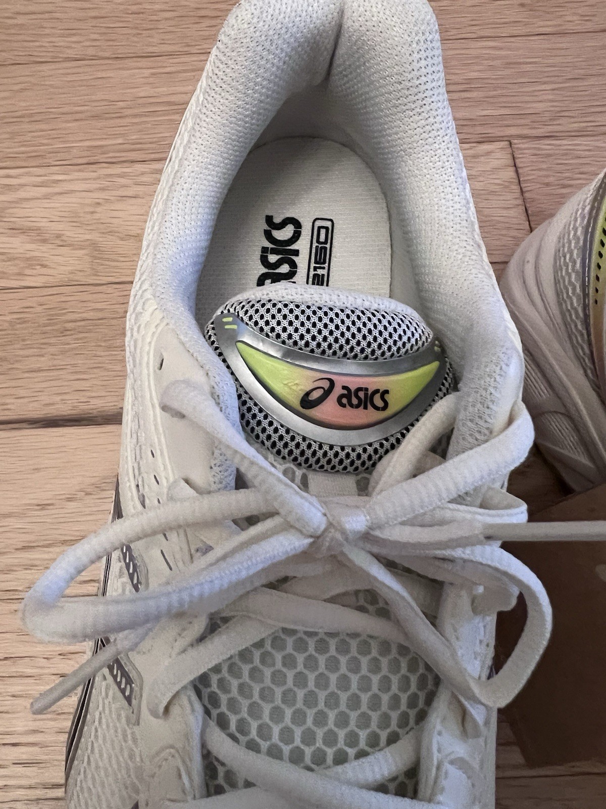 ASICS GT 2160 Paris Men's 9.5 Ivory/Pink Athletic Sneakers NWT image 3