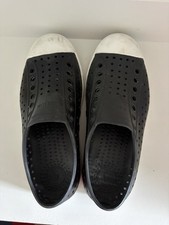 Native Jefferson Black / Shell White Unisex Clogs US Size M4/W6
