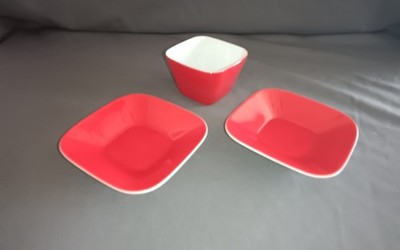 1 Kahla Abra Cadabra Snack-Schälchen und 2 Teller Rot